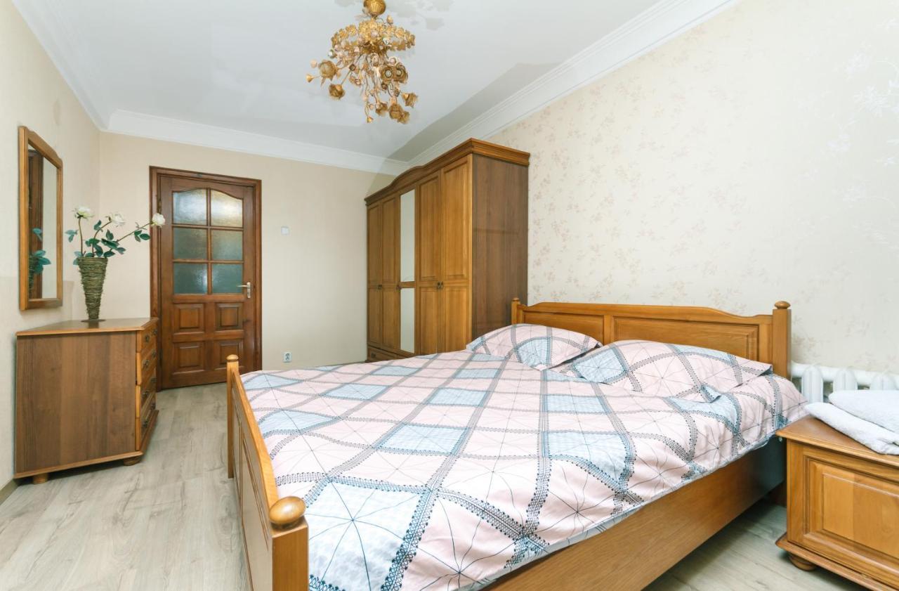 Уютная Квартира На Лукьяновке Kyiv Exterior photo